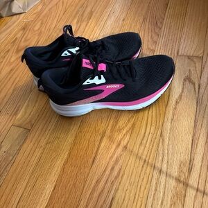 Brooks Trace 3 Black Sneakers Running Athletic Jogging Pink 120401-1B-098 W S-10